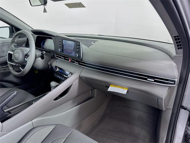 2025 Hyundai Elantra SEL Sport photo 34