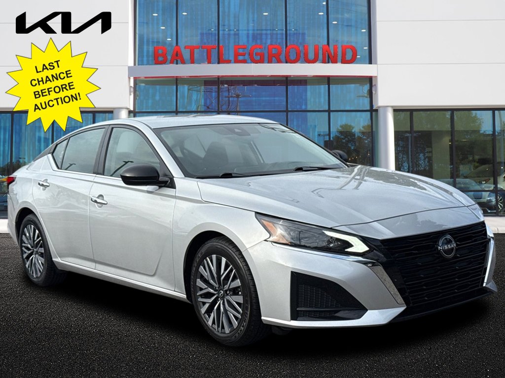 2024 Nissan Altima SV's photo