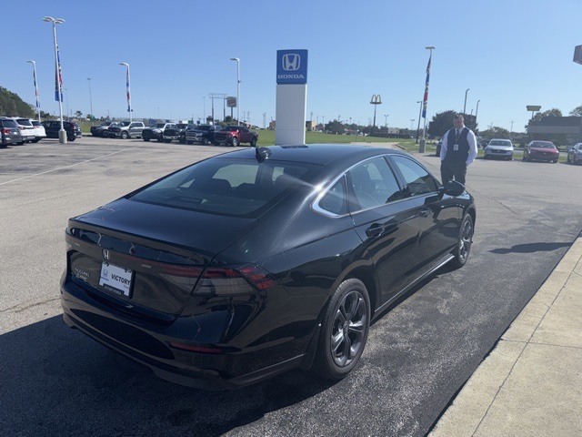 2023 Honda Accord EX photo 3