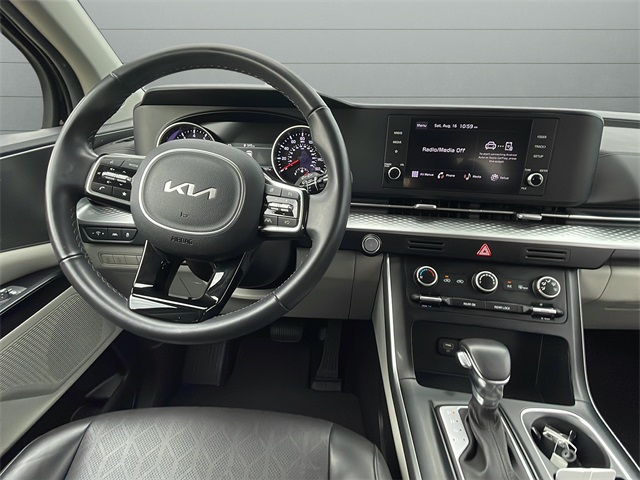 2024 Kia Carnival LX photo 28