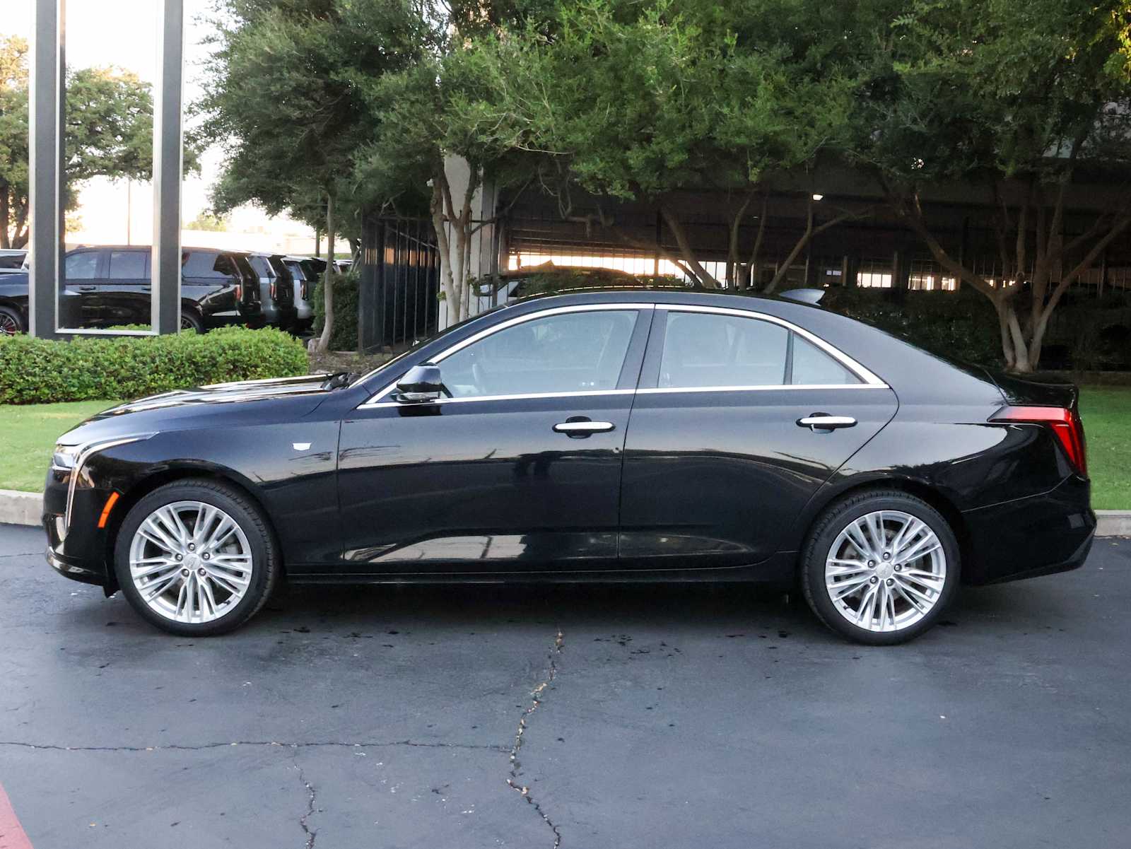 2022 Cadillac CT4 Premium Luxury photo 3