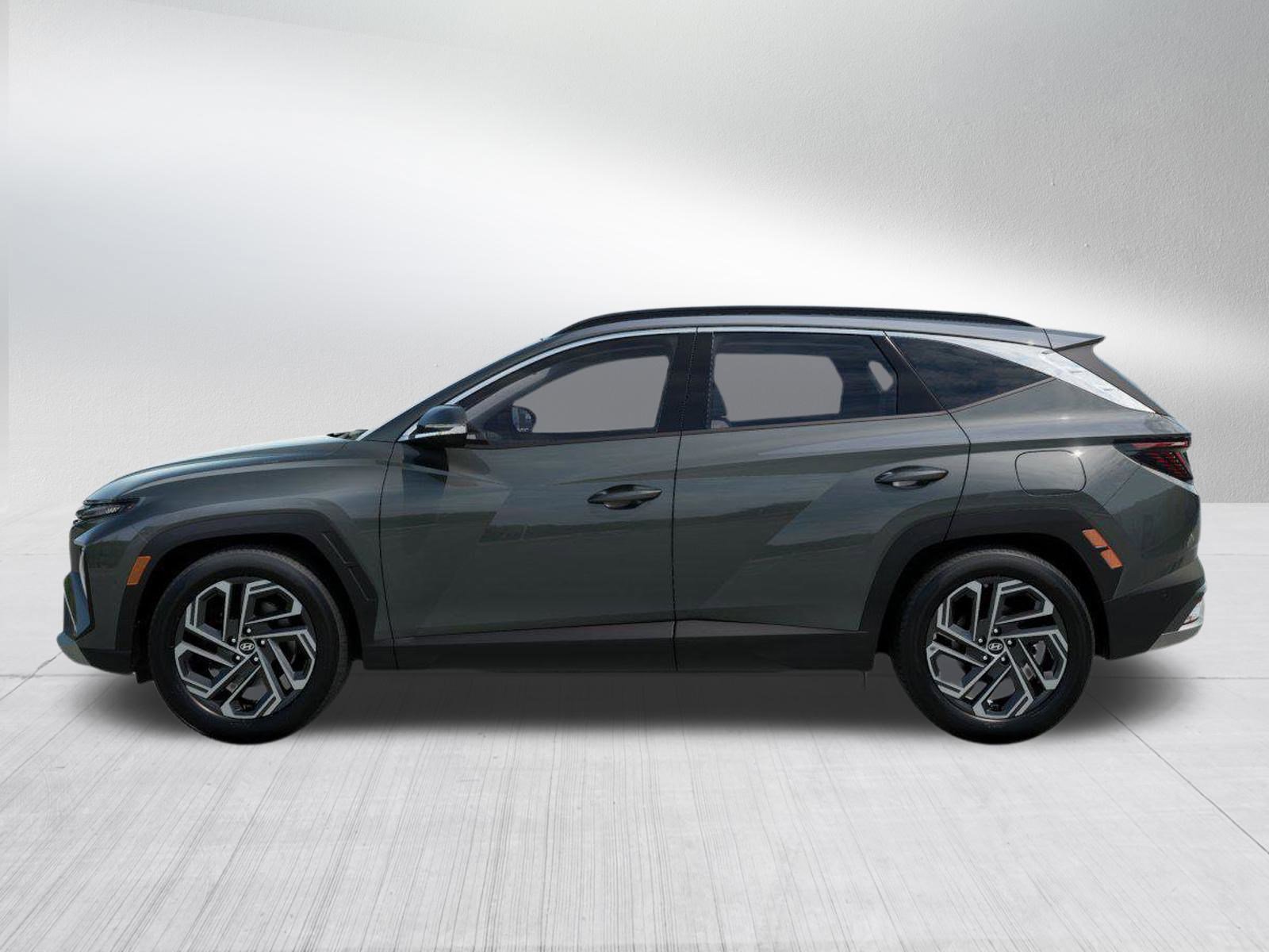 2026 Hyundai Tucson Hybrid Limited photo 2