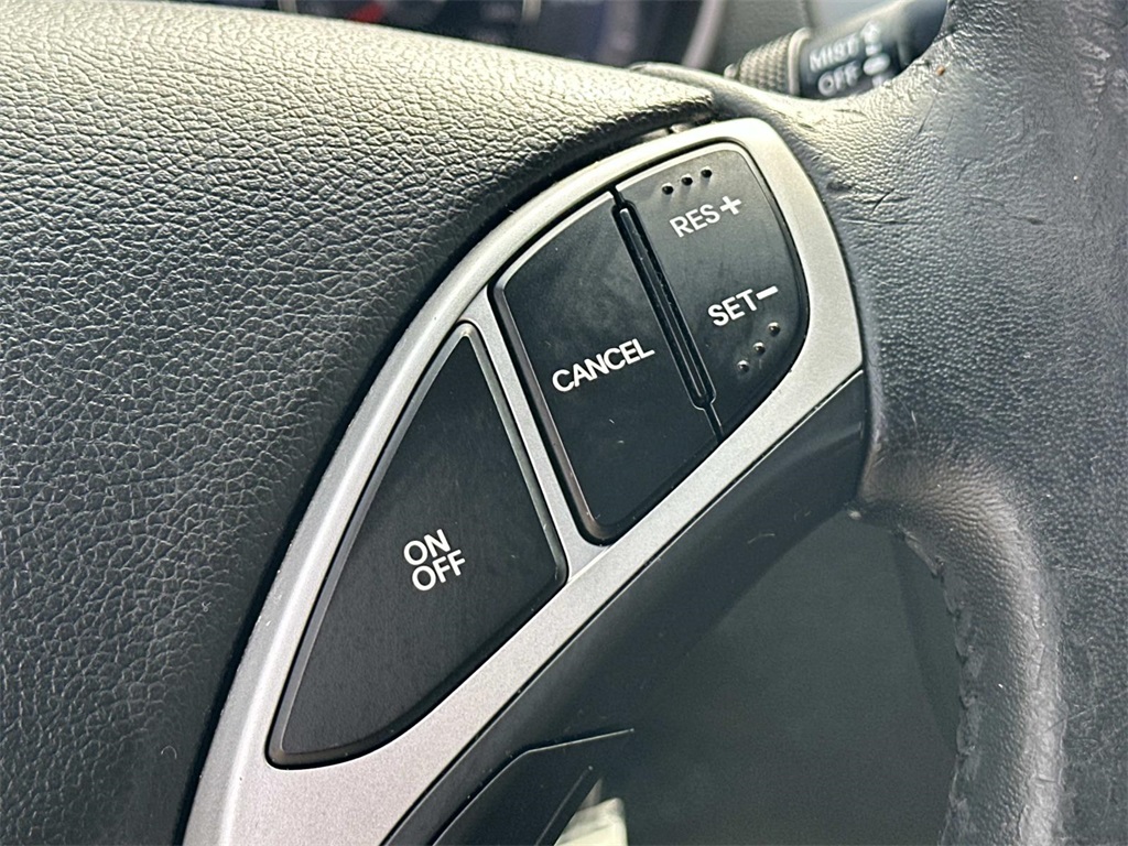 2011 Hyundai Elantra Limited photo 21