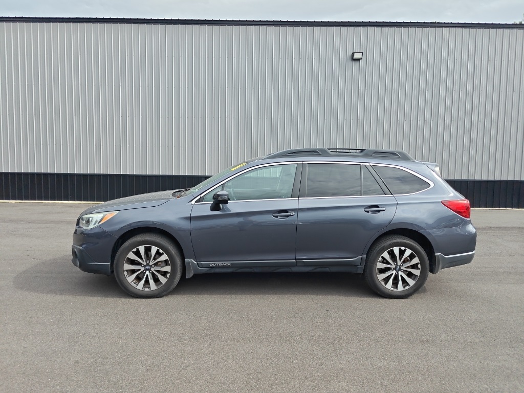 2015 Subaru Outback 3.6R Limited photo 3