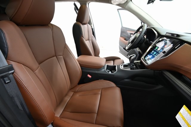 2025 Subaru Outback Touring photo 22