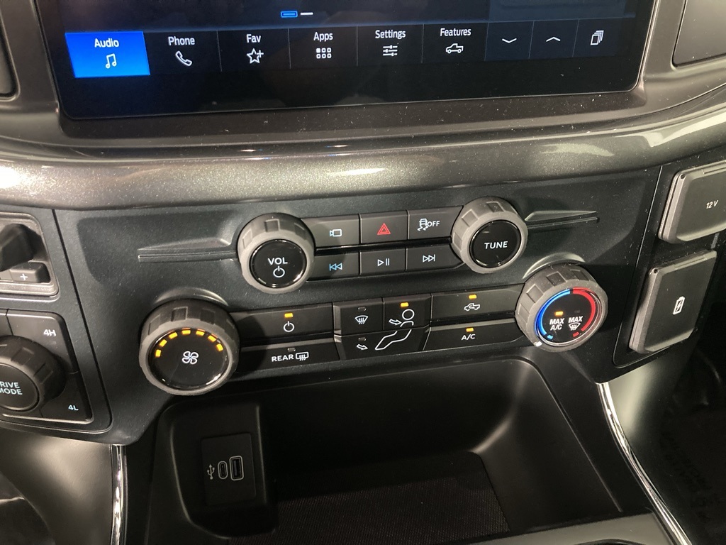 2025 Ford F-150 STX photo 4