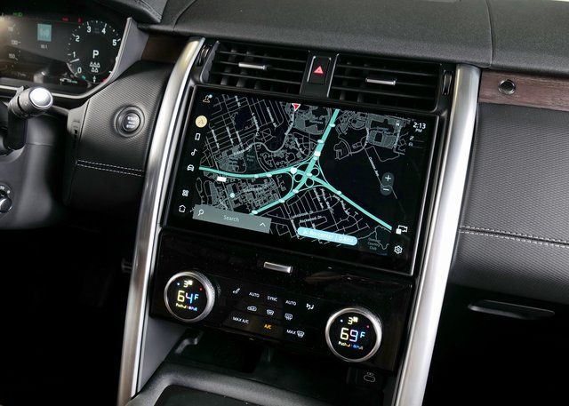 2025 Land Rover Discovery SE photo 14