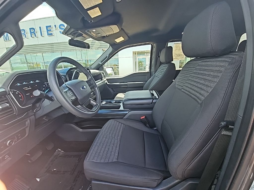 2022 Ford F-150 XL photo 17