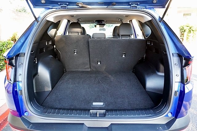 Used 2024 Blue Hyundai SE image 12