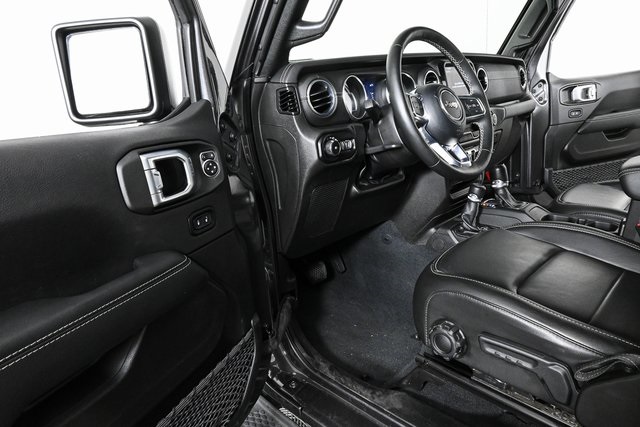 2022 Jeep Wrangler Unlimited Sahara photo 6
