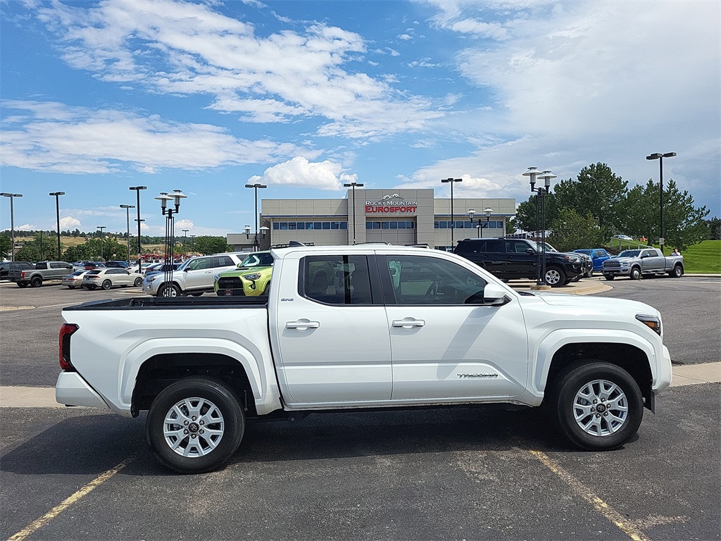 2024 Toyota Tacoma SR5 photo 2