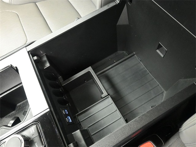 2023 Toyota Sequoia Limited photo 4