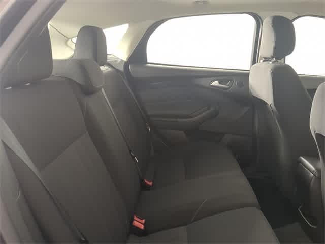 2018 Ford Focus SEL photo 11