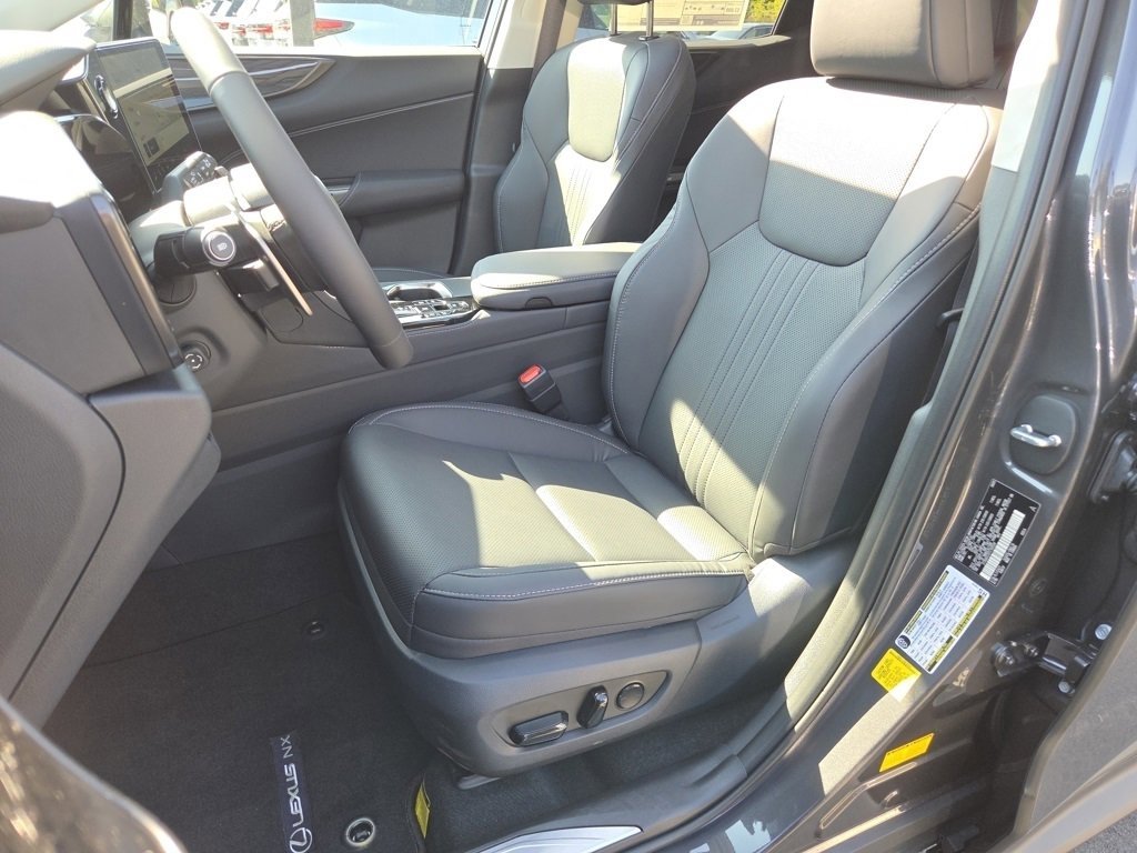 2026 Lexus NX 350 Premium photo 3
