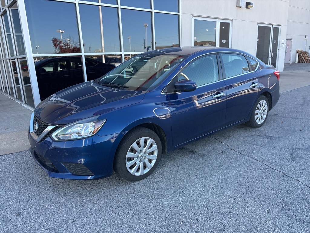 2019 Nissan Sentra S photo 4