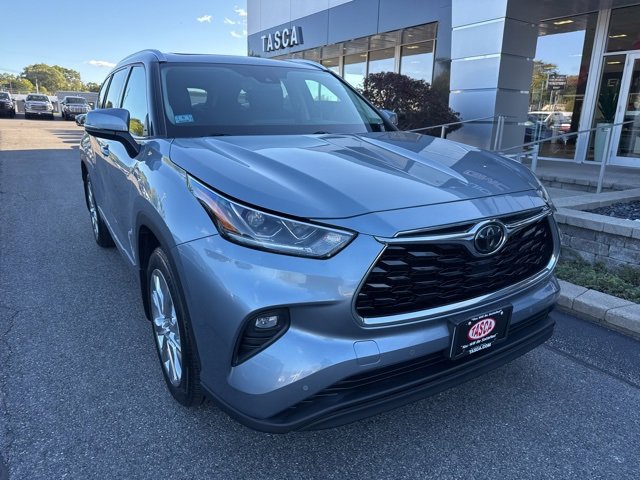 2020 Toyota Highlander Limited's photo