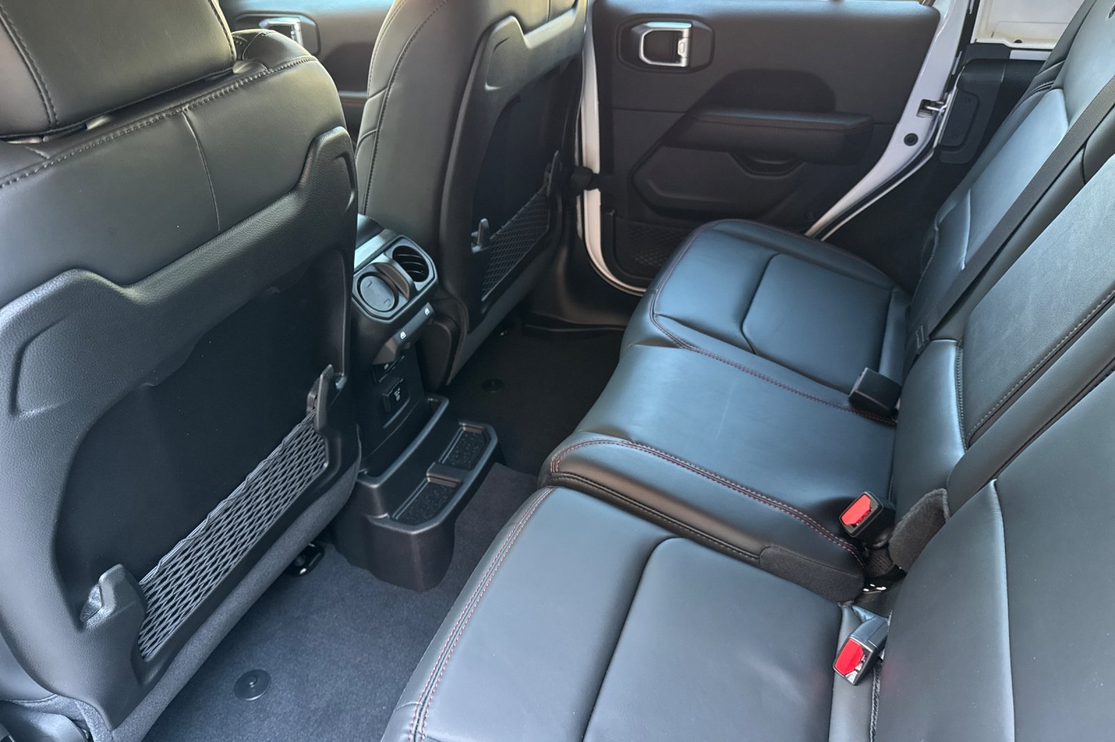 2025 Jeep Wrangler Rubicon X photo 11
