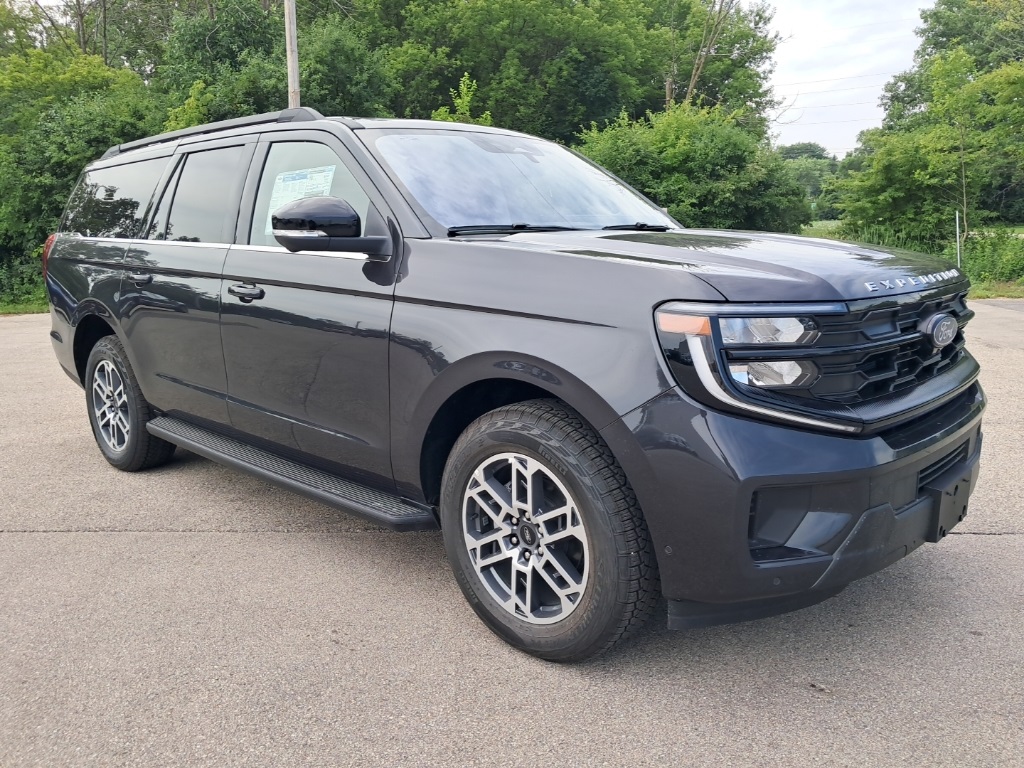 2025 Ford Expedition MAX photo 2