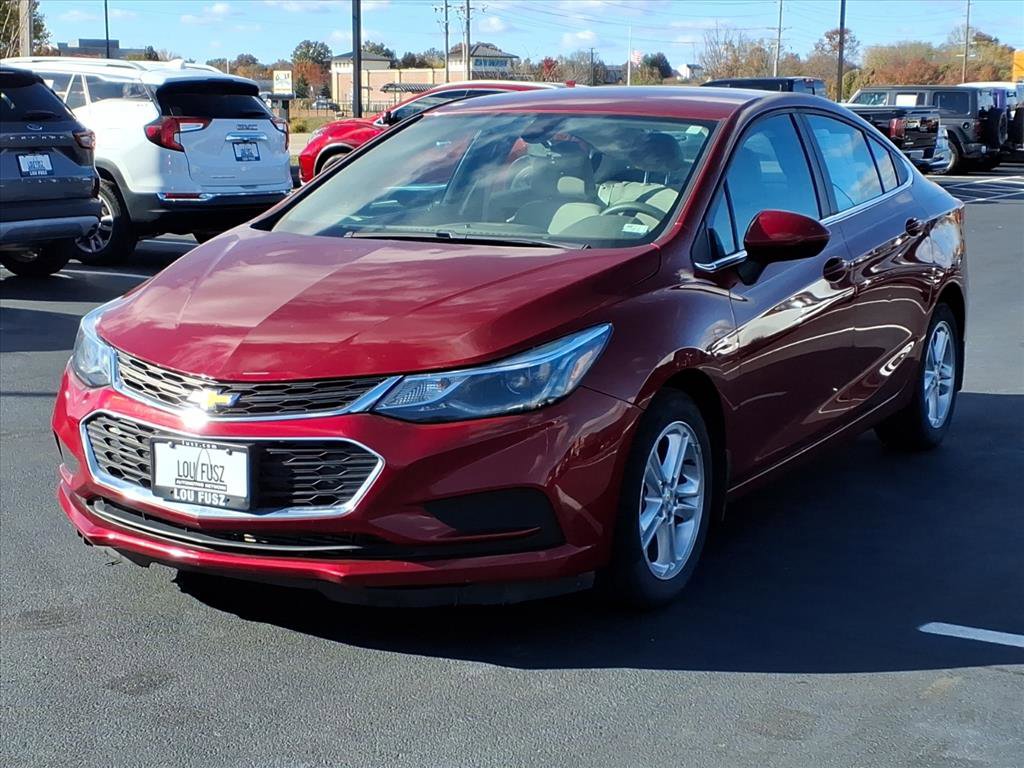 Used 2018 Chevrolet Cruze LT with VIN 1G1BE5SM2J7152824 for sale in O'Fallon, MO