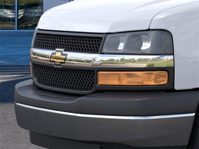 2024 Chevrolet Express Cargo 3500 photo 13