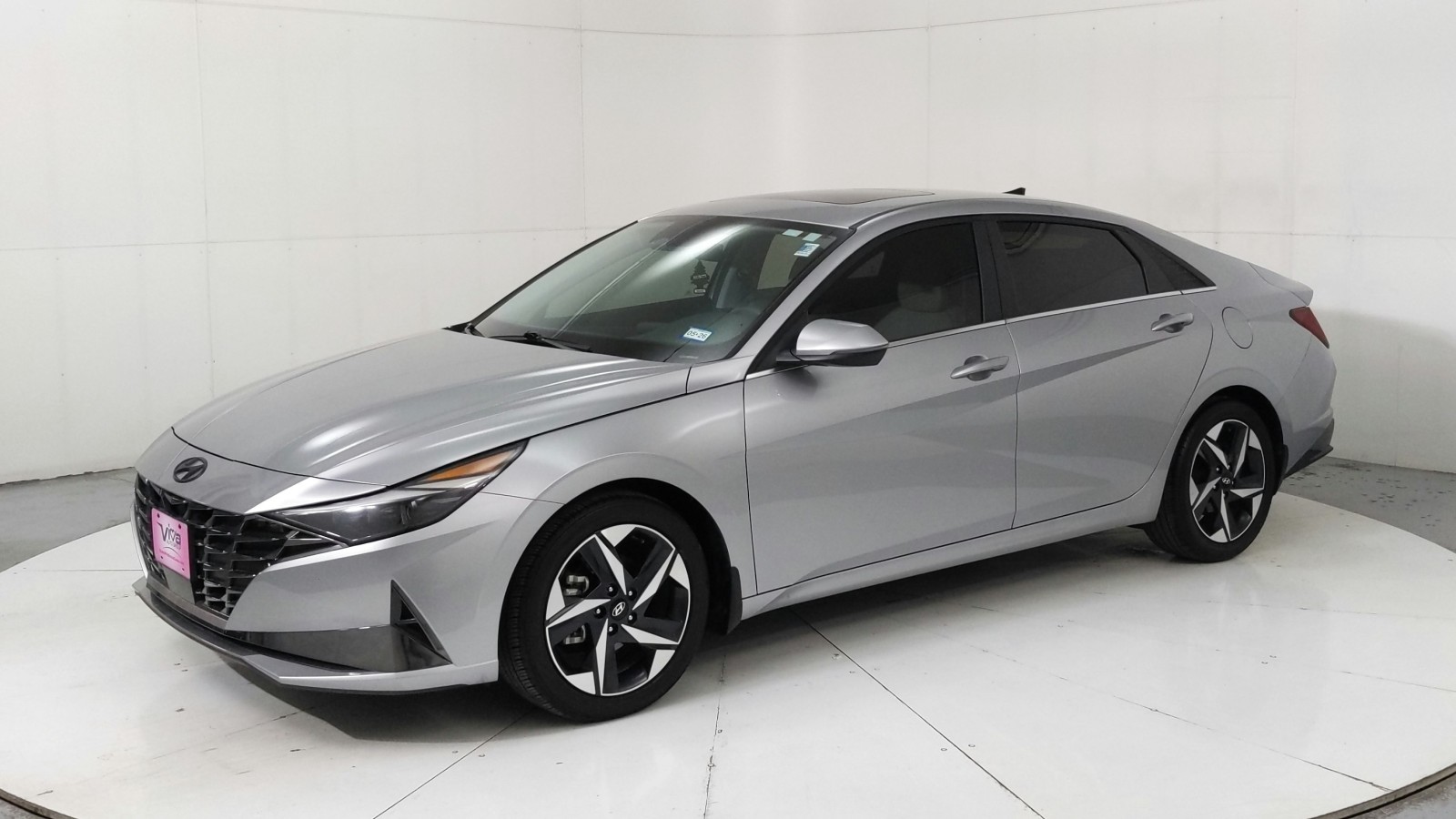 Used 2023 Shimmering Silver Pearl Hyundai Limited image 1