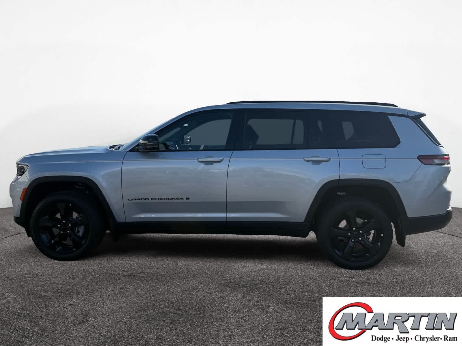 2025 Jeep Grand Cherokee Limited photo 2