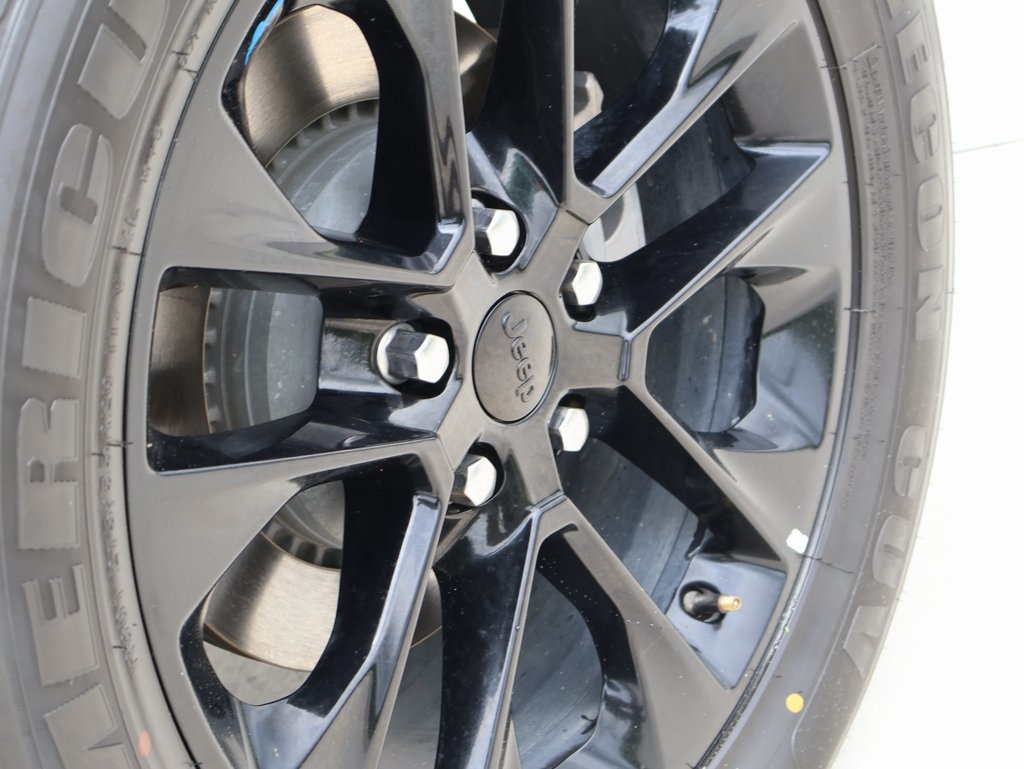 2023 Jeep Wrangler Sahara 4xe photo 36