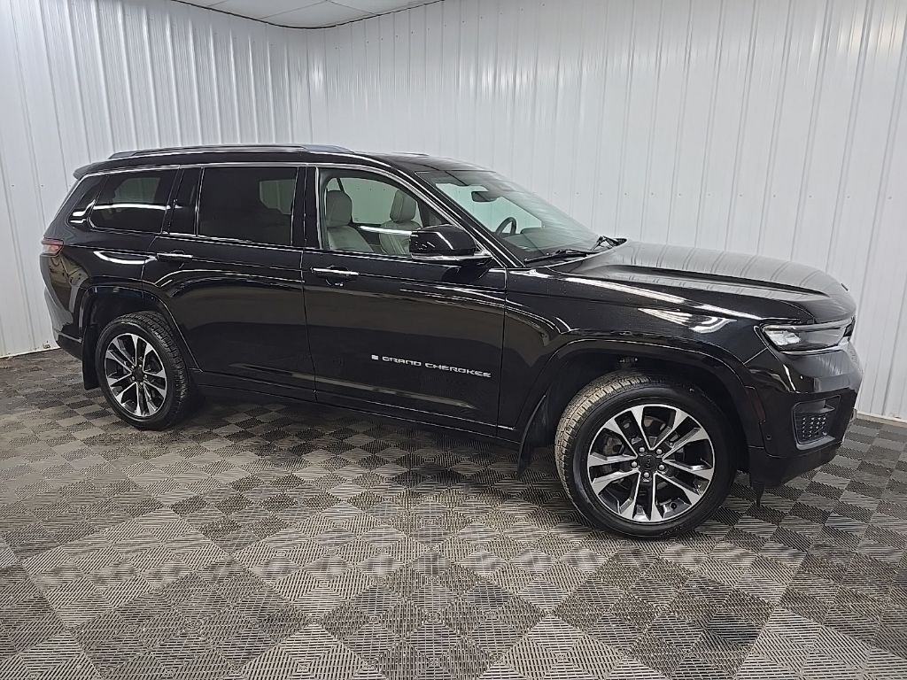 2021 Jeep Grand Cherokee L Overland's photo