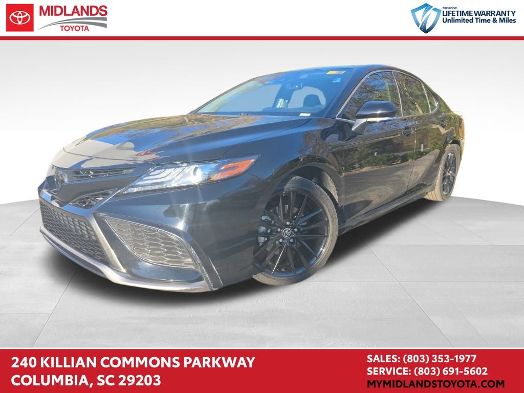 2022 Toyota Camry XSE's photo