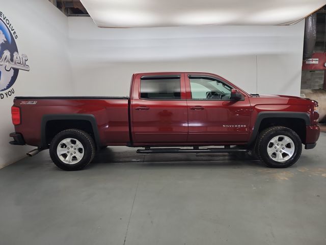 2017 Chevrolet Silverado 1500 LT photo 7