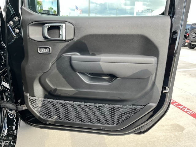 2025 Jeep Wrangler Sport photo 21