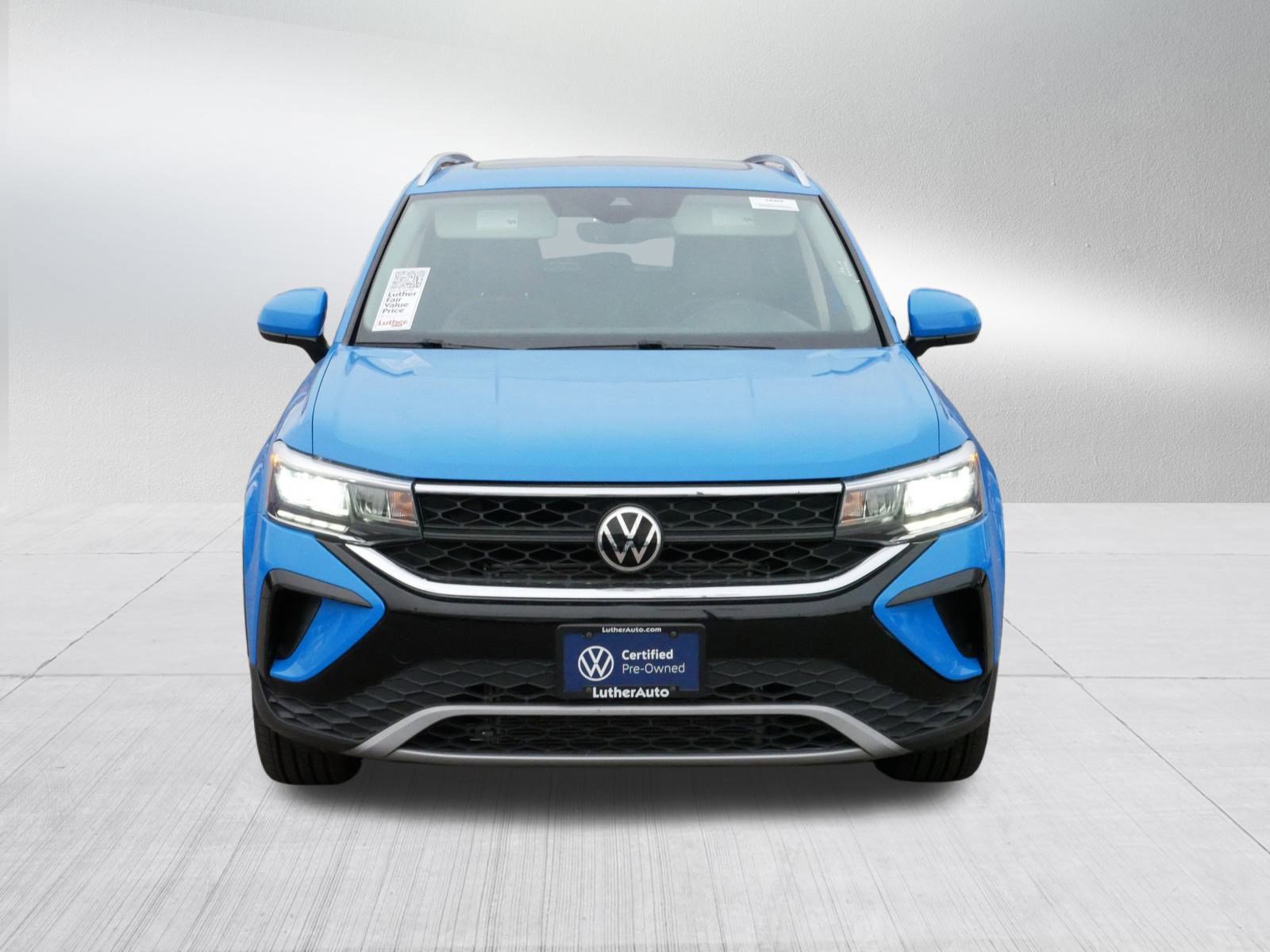 Certified 2022 Volkswagen Taos SE with VIN 3VVPX7B29NM038477 for sale in Brooklyn Center, Minnesota