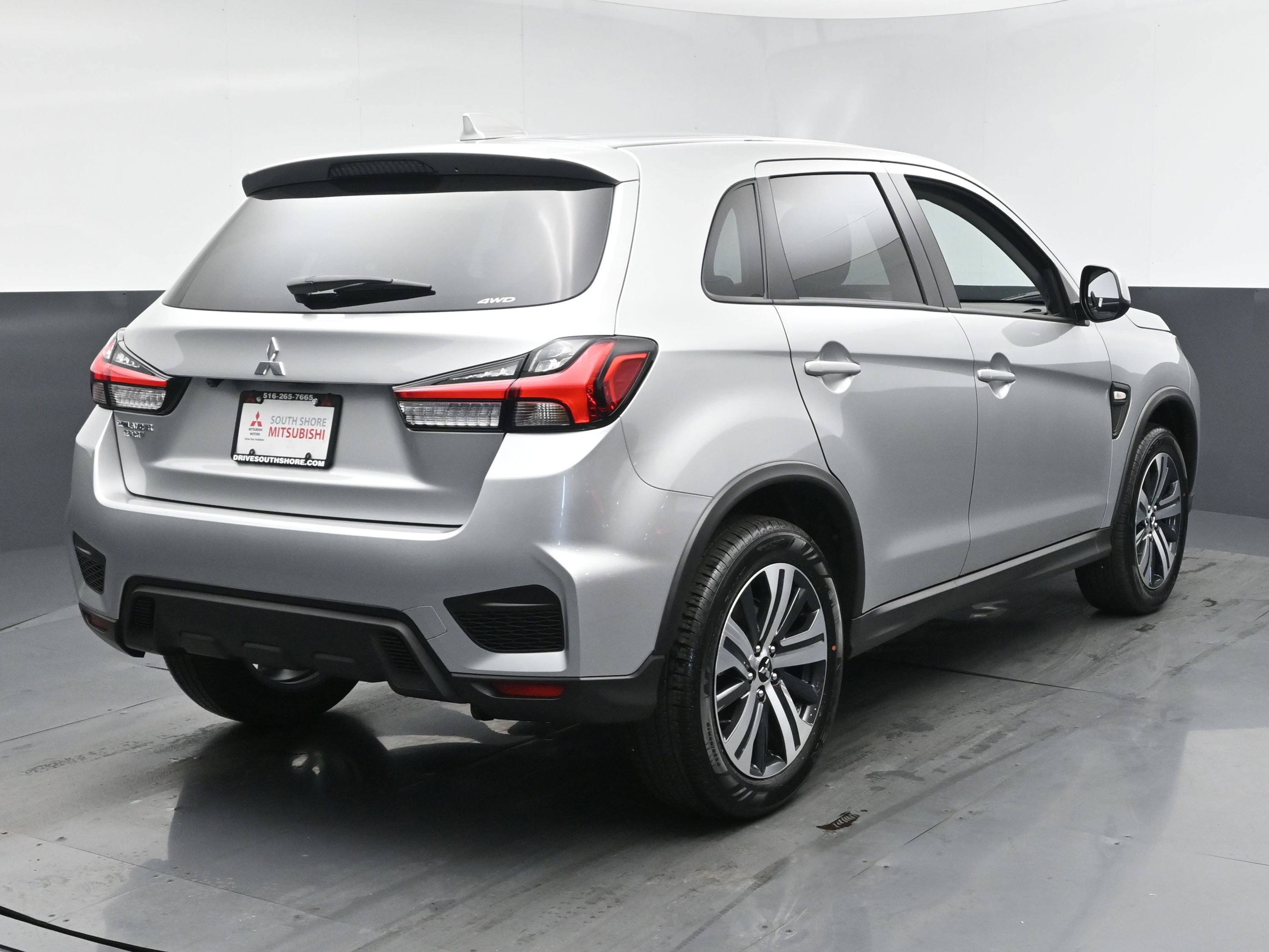 2025 Mitsubishi Outlander Sport SE photo 17