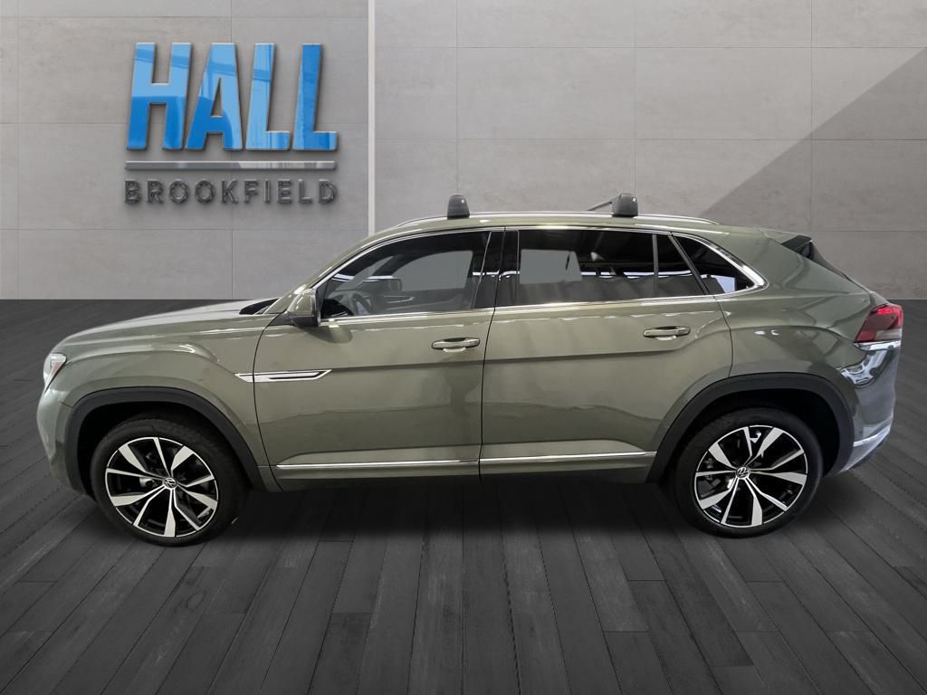 2025 Volkswagen Atlas Cross Sport SEL Premium R-Line photo 2
