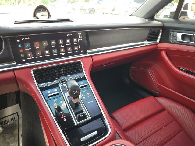2022 Porsche Panamera 4 Platinum photo 11