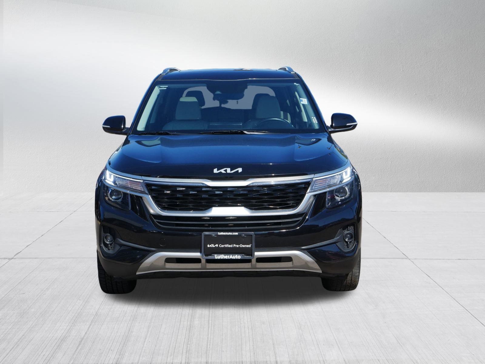 2022 Kia Seltos EX photo 2