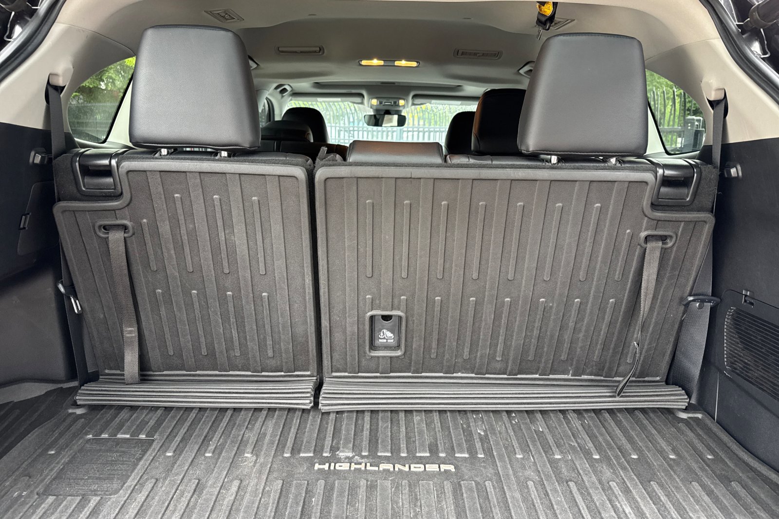 2020 Toyota Highlander XLE photo 10