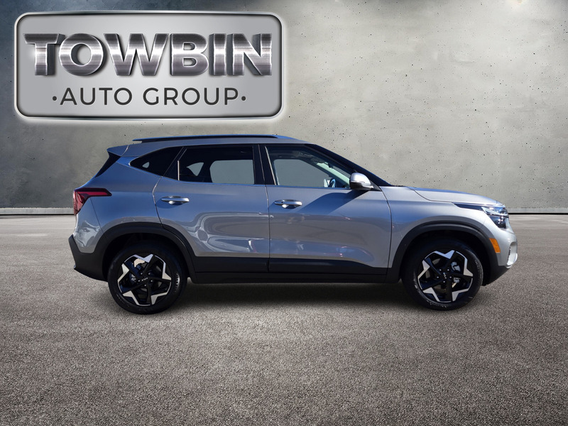 2025 Kia Seltos EX photo 3