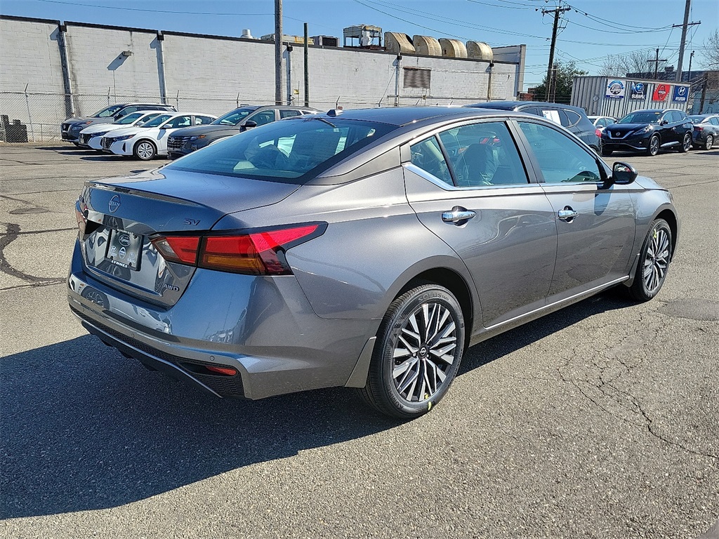 2025 Nissan Altima SV photo 7