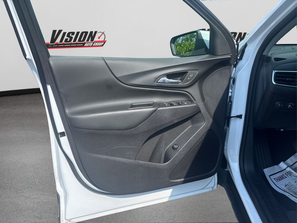 2022 Chevrolet Equinox LT photo 19