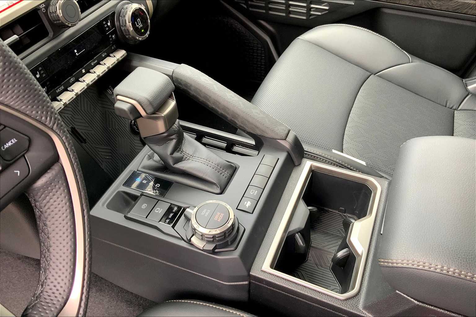 2025 Toyota Tacoma Limited photo 7