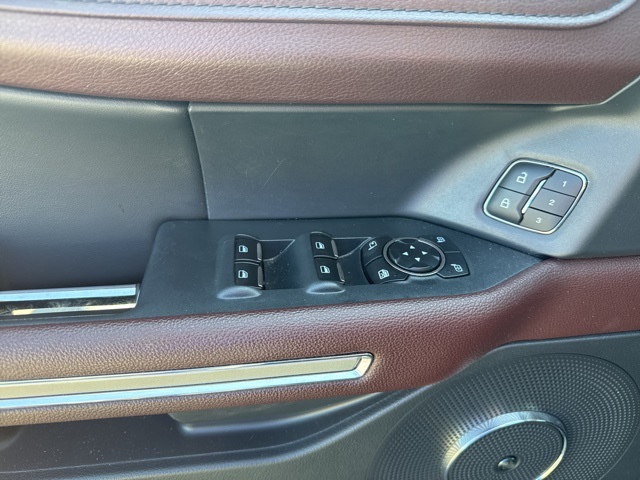 2023 Ford Expedition Limited photo 9