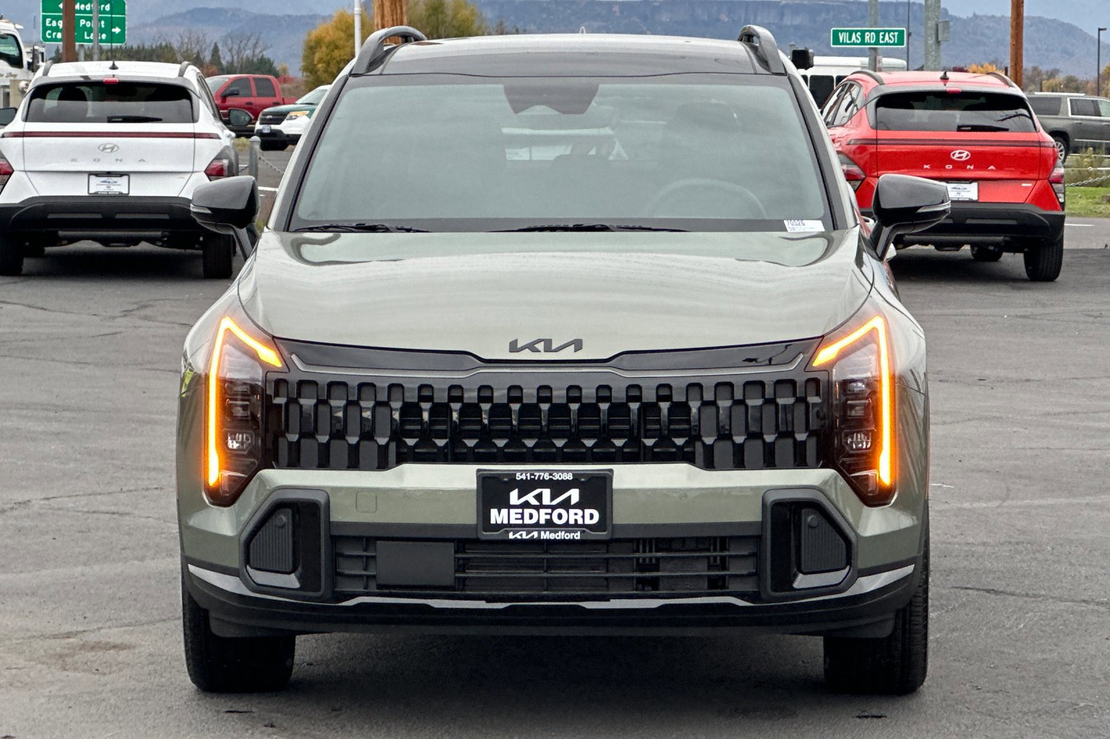 2026 Kia Sportage Plug-In Hybrid X-Line photo 4