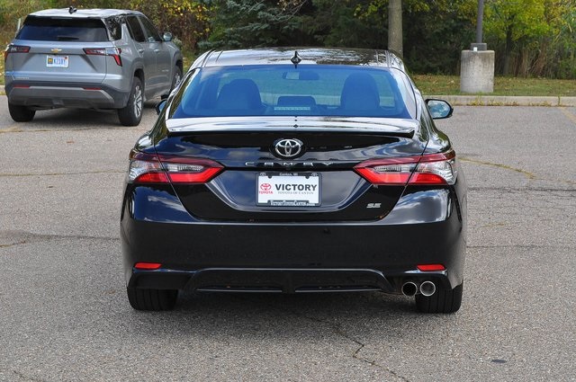 2023 Toyota Camry SE photo 4