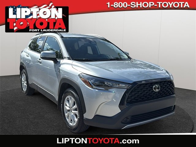 2024 Toyota Corolla Cross LE