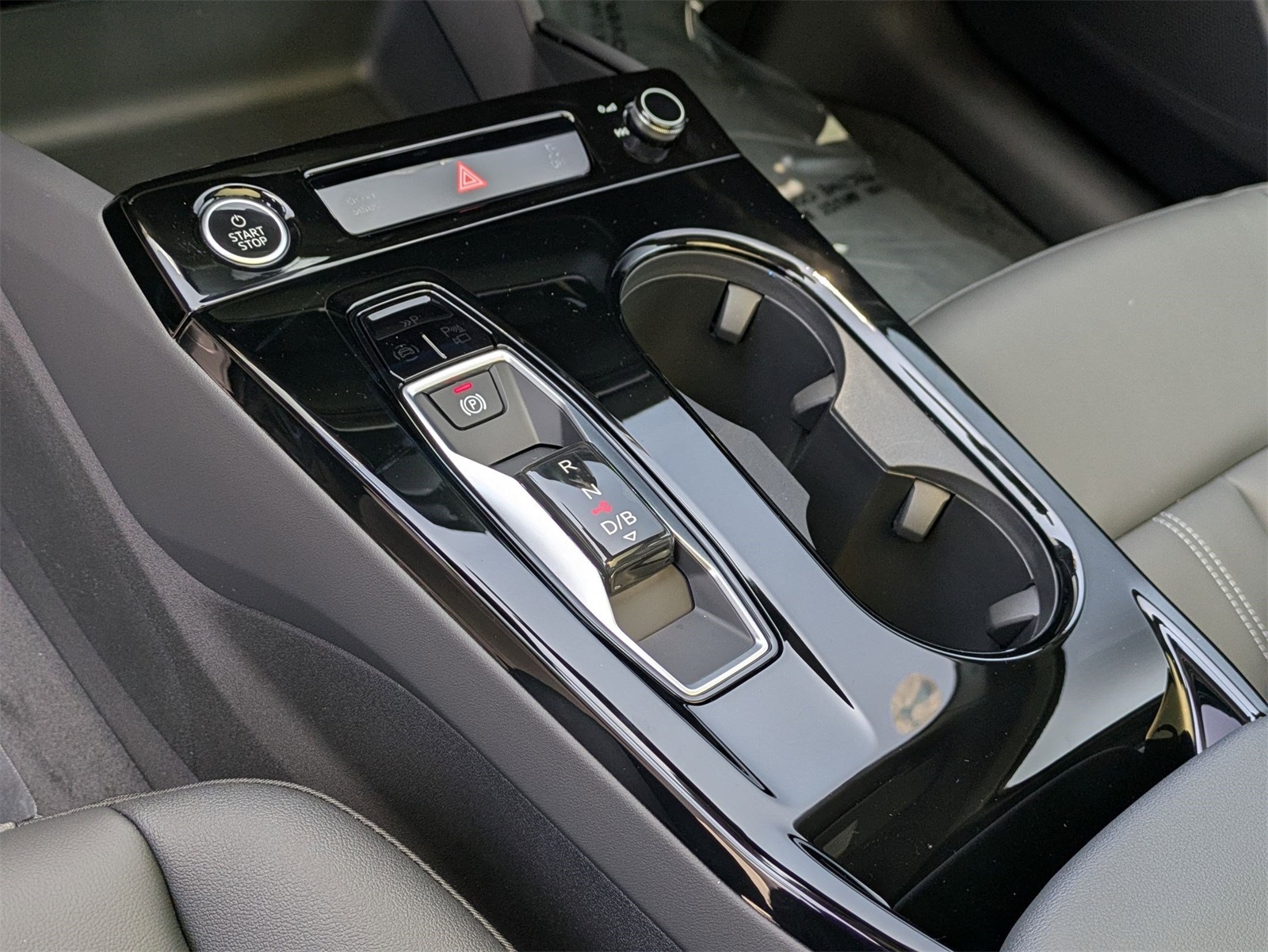 2025 Audi A6 Quattro Premium Plus photo 5