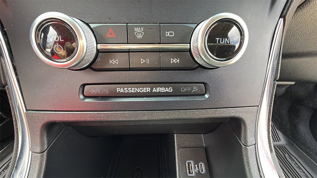 2022 Ford Edge Titanium photo 27