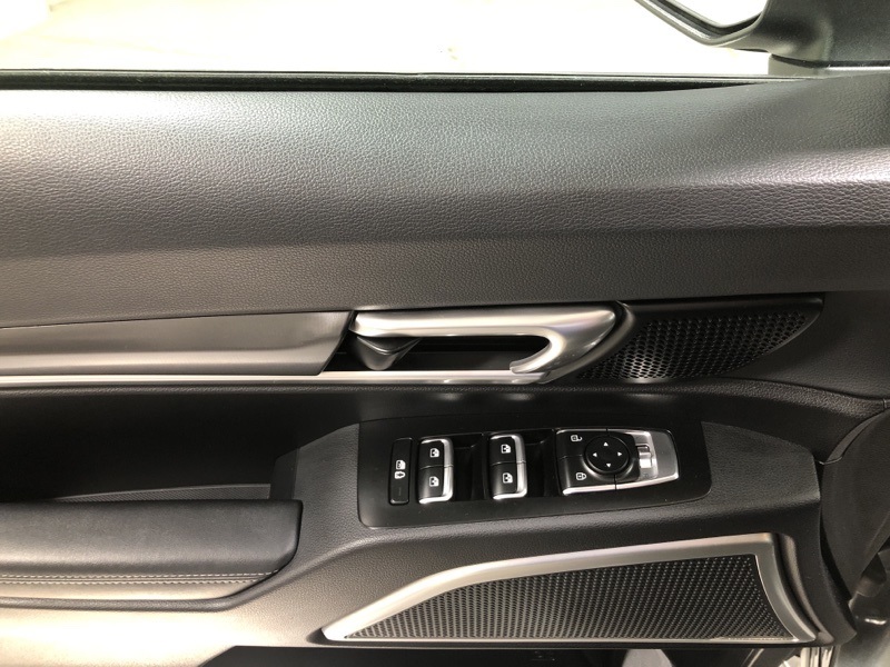 2023 Kia Telluride LX photo 19