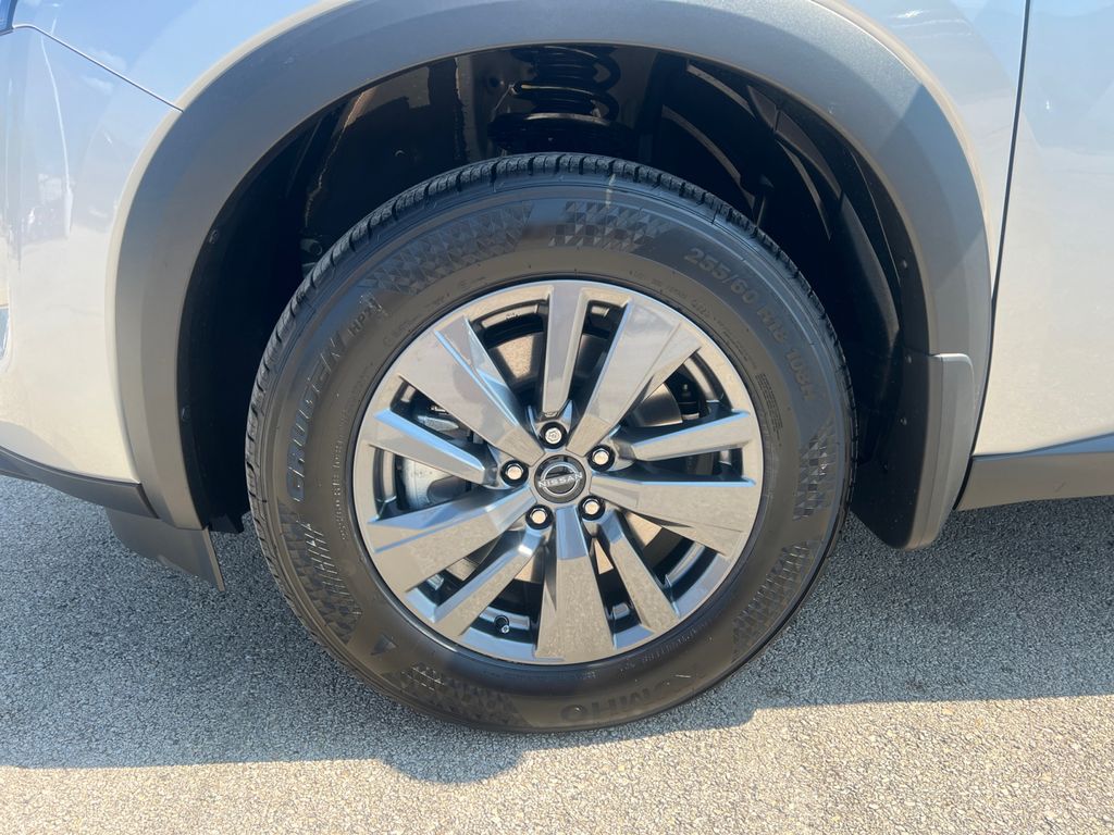 2025 Nissan Pathfinder SV photo 23