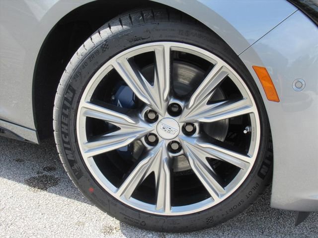2026 Cadillac CT5 V photo 7